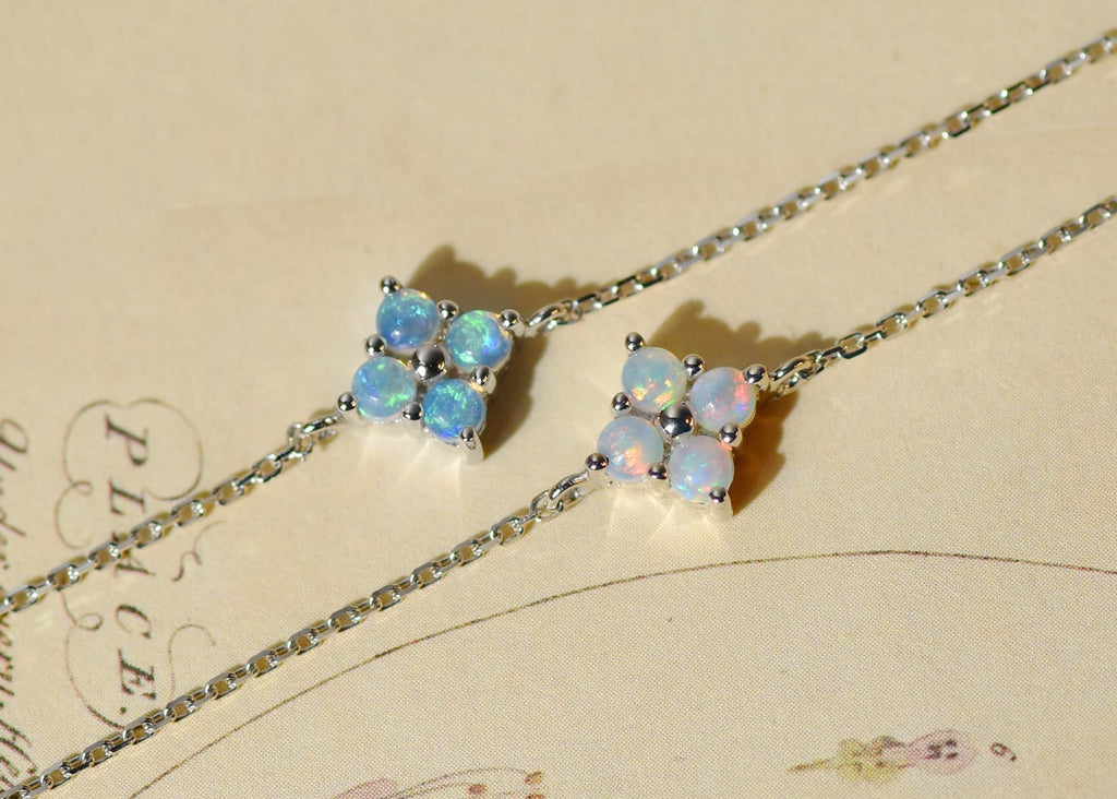 Clover Bracelets with Opals in White Gold