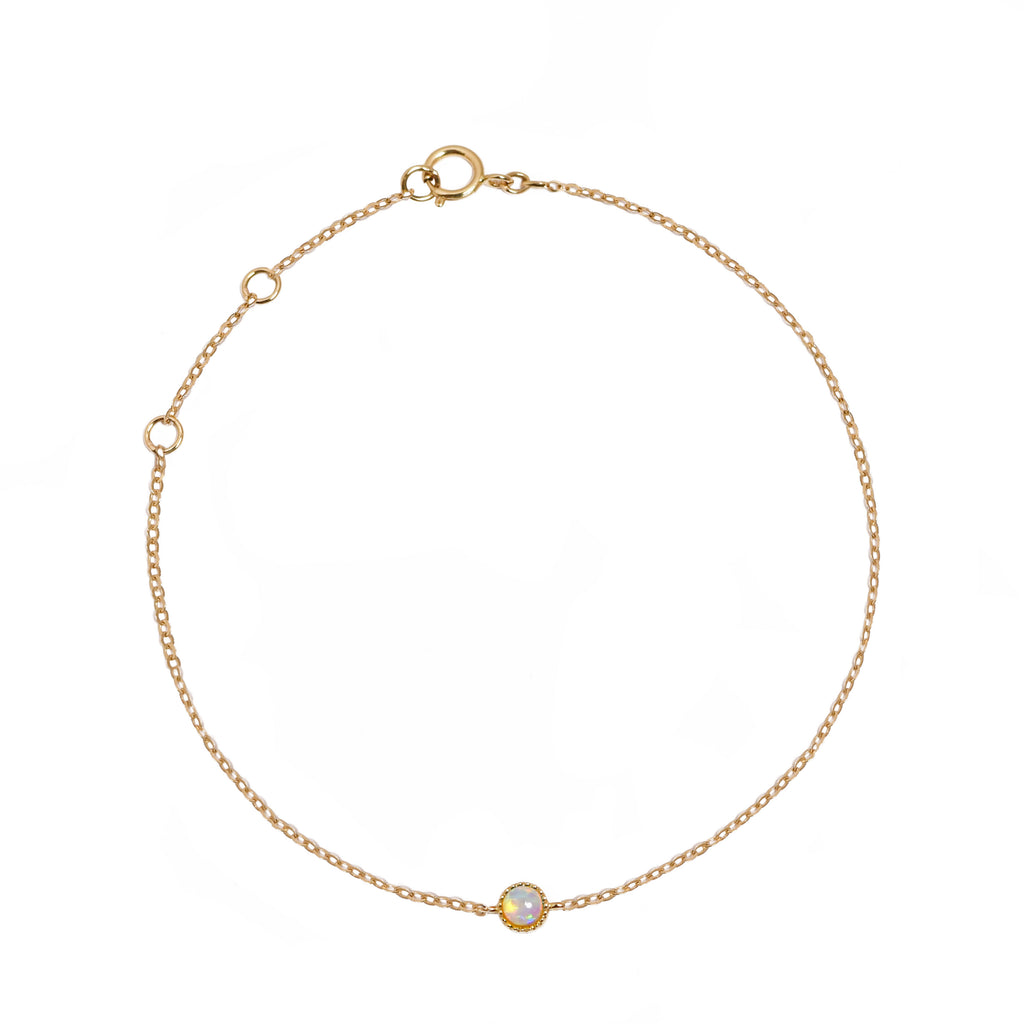 Round Opal Bracelet in Yellow Gold