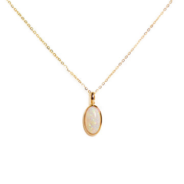 Elegance Opal Necklace in Yellow Gold