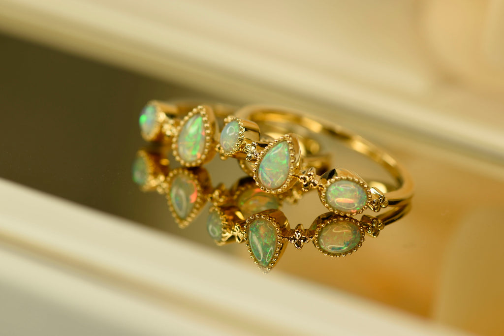 Fête Opal Ring in Yellow Gold - Mood Shot