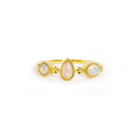 Fête Opal Ring in Yellow Gold
