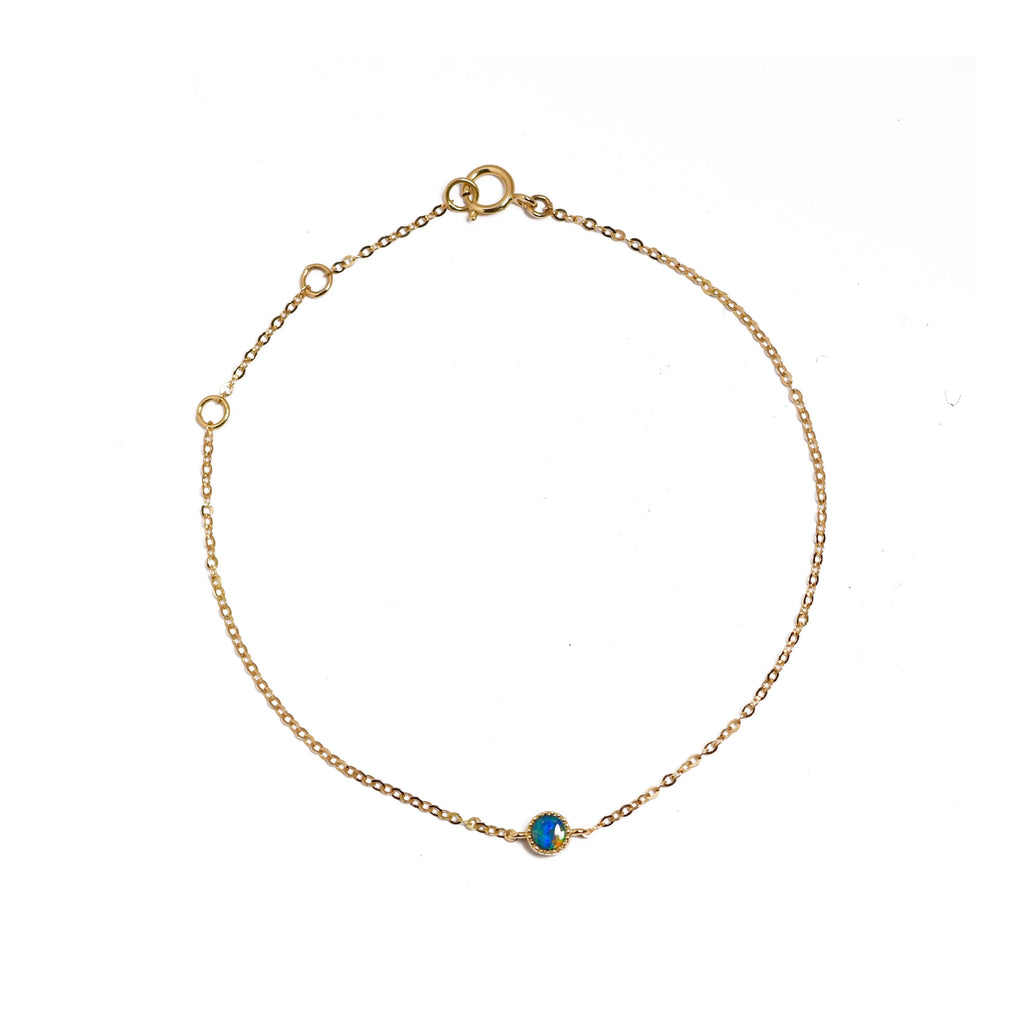 Round Doublet Opal Bracelet in Yellow Gold